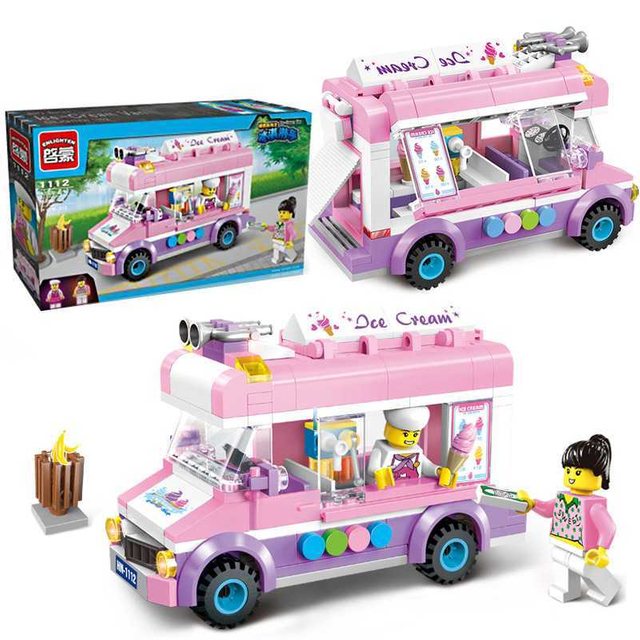 Castle Blocks,Girl Assembling Toys,Assembling Building Blocks Toys