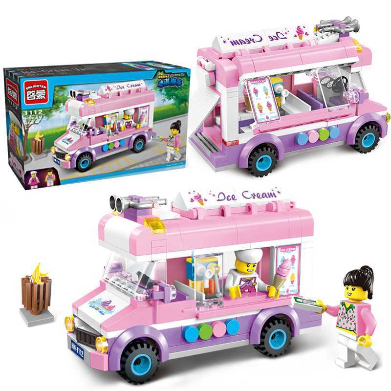 Castle Blocks,Girl Assembling Toys,Assembling Building Blocks Toys