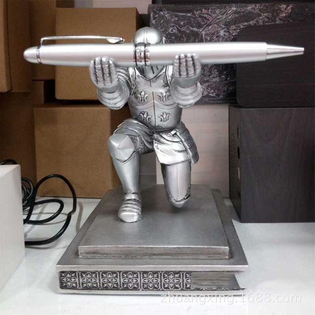 Copper Statue Pen Holder,Creative Executive Bronze Statue,Knight Statue