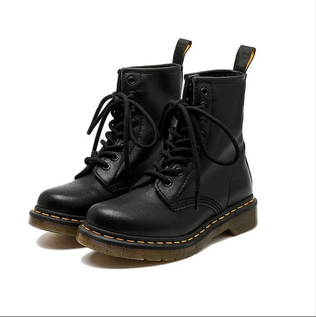 Dr. Martens 1460 Classic Boots